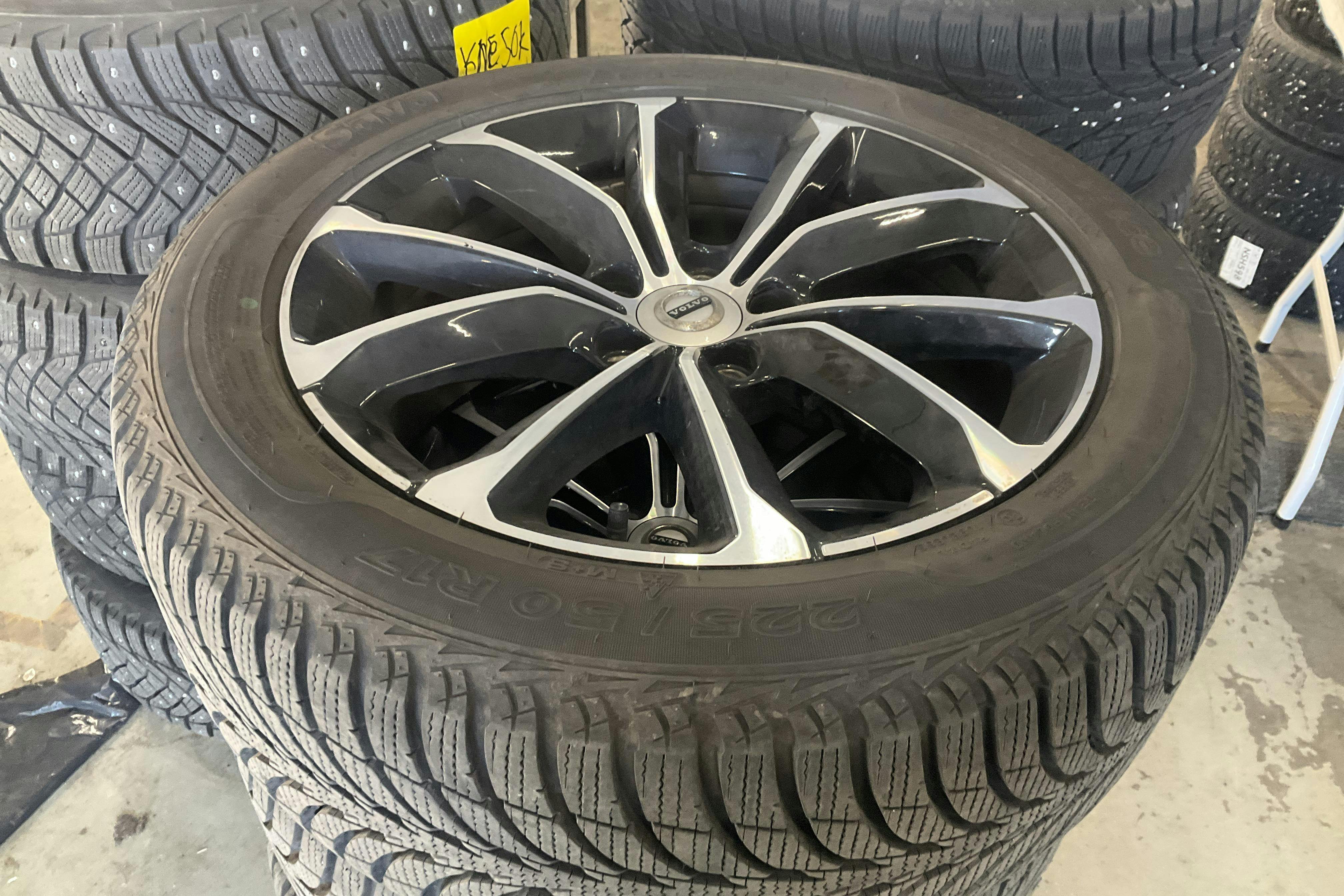 Vehicle Image 15