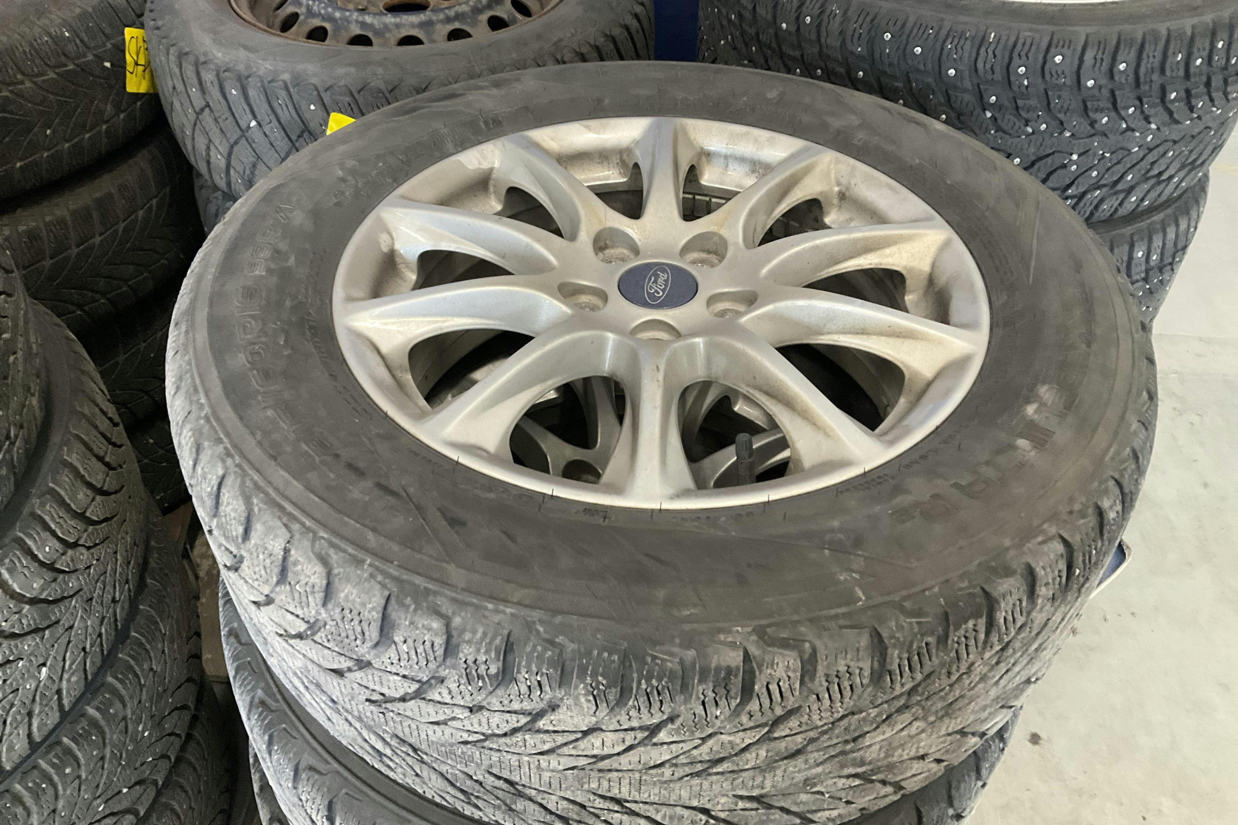 Vehicle Image 17