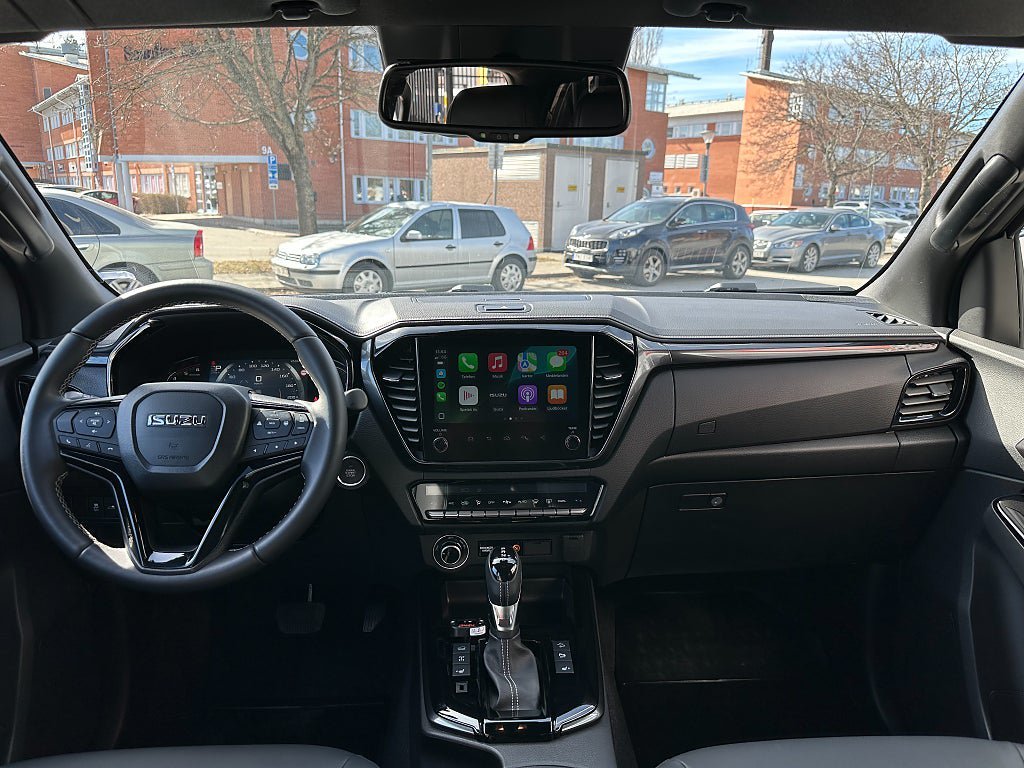 Vehicle Image 15