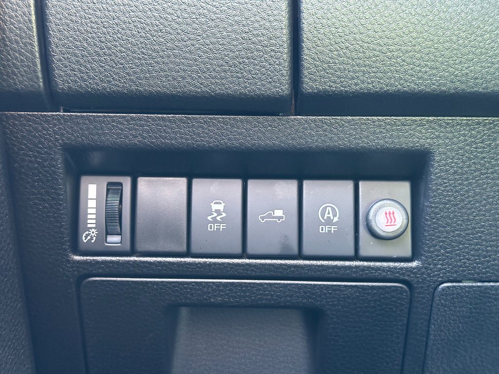 Vehicle Image 17