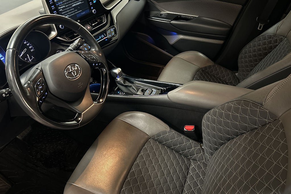 Vehicle Image 18