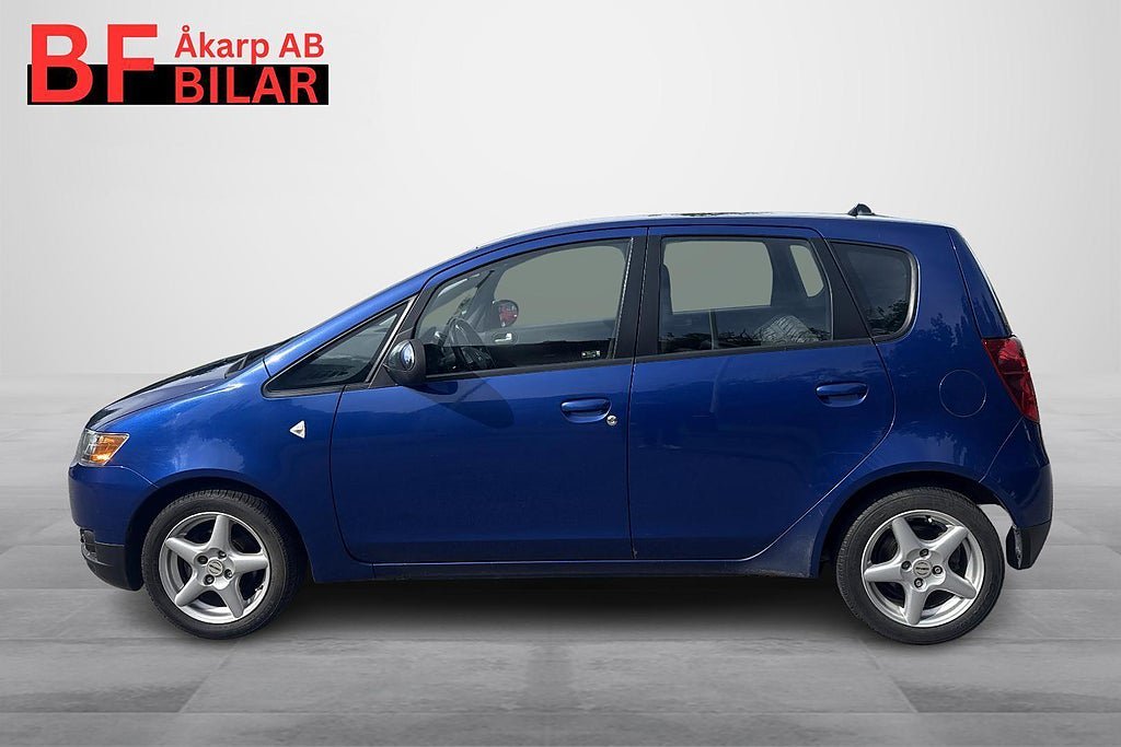 Vehicle Image 6