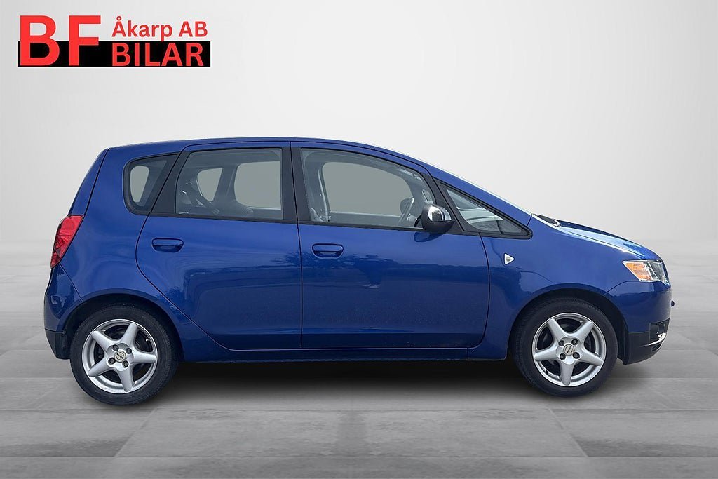 Vehicle Image 9