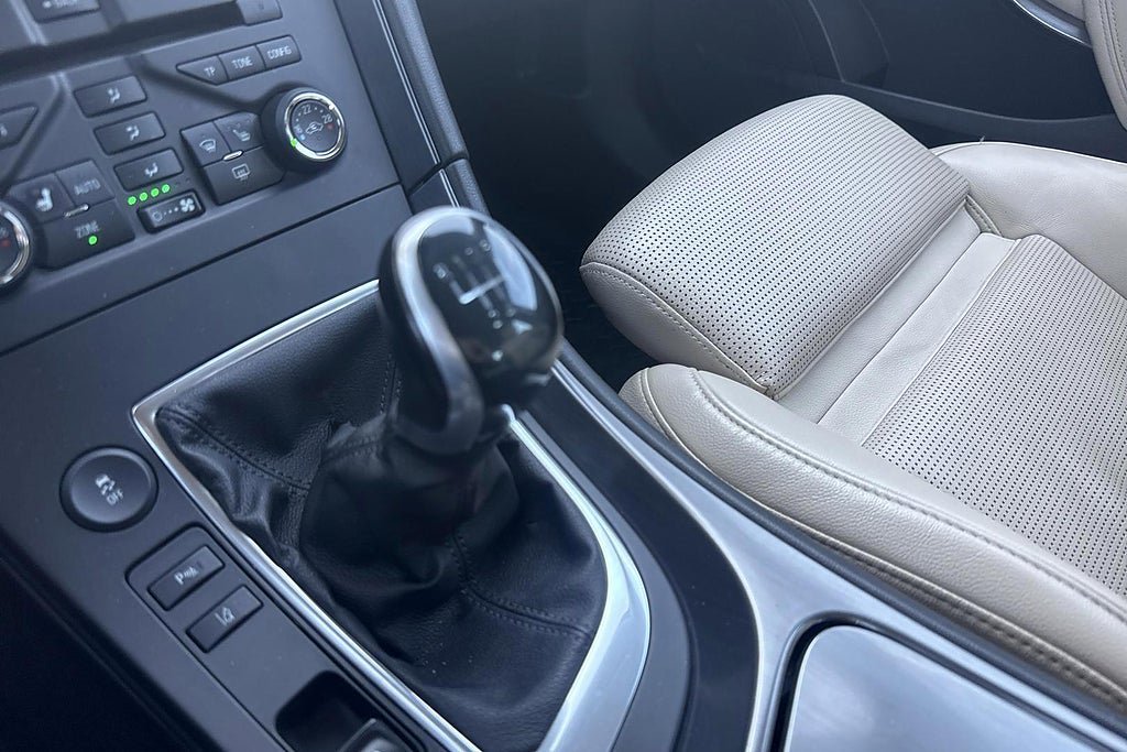 Vehicle Image 24