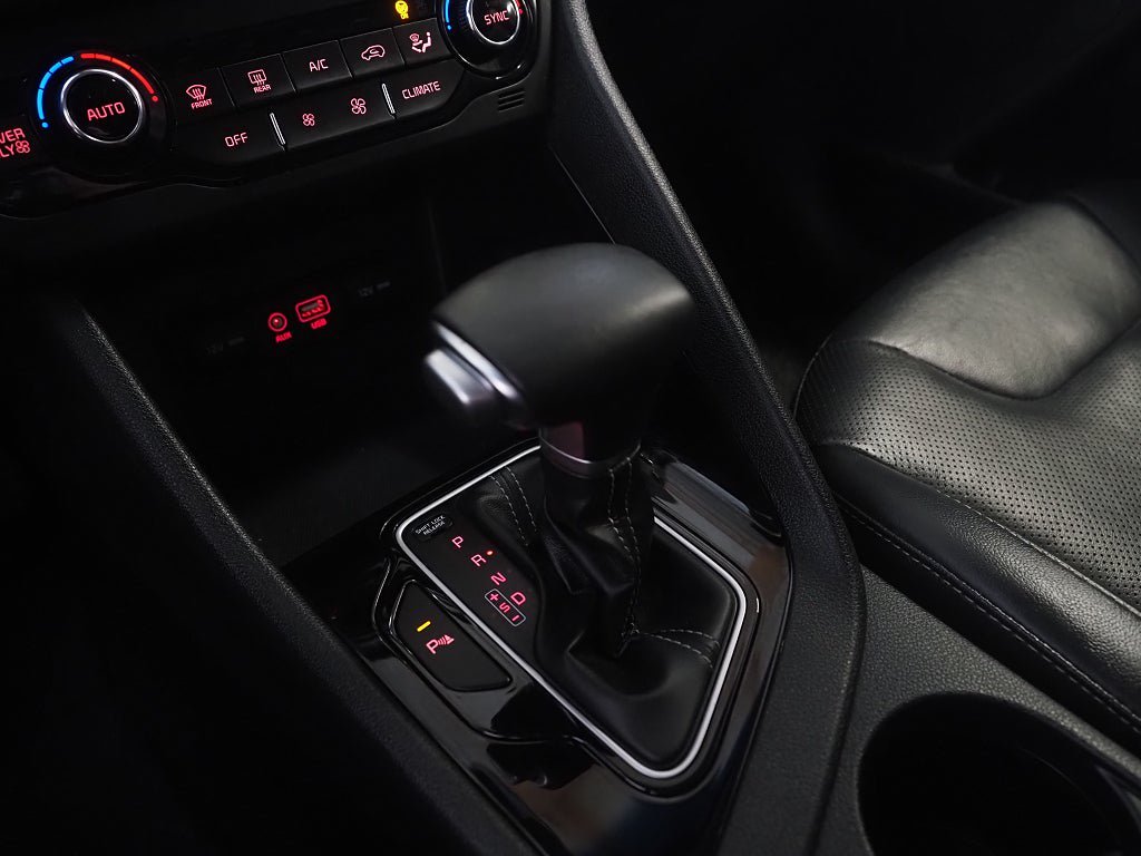 Vehicle Image 17