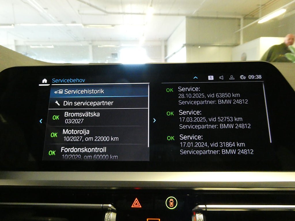 Vehicle Image 23