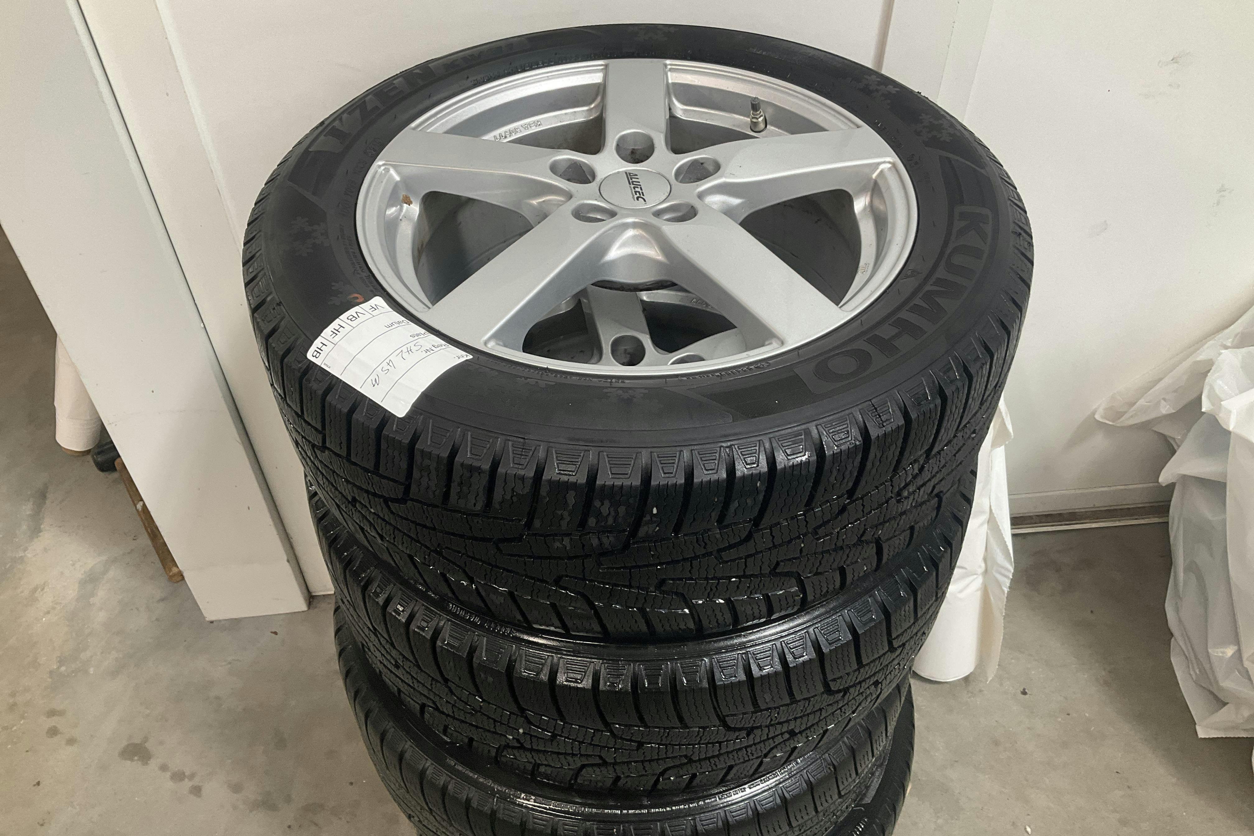 Vehicle Image 14