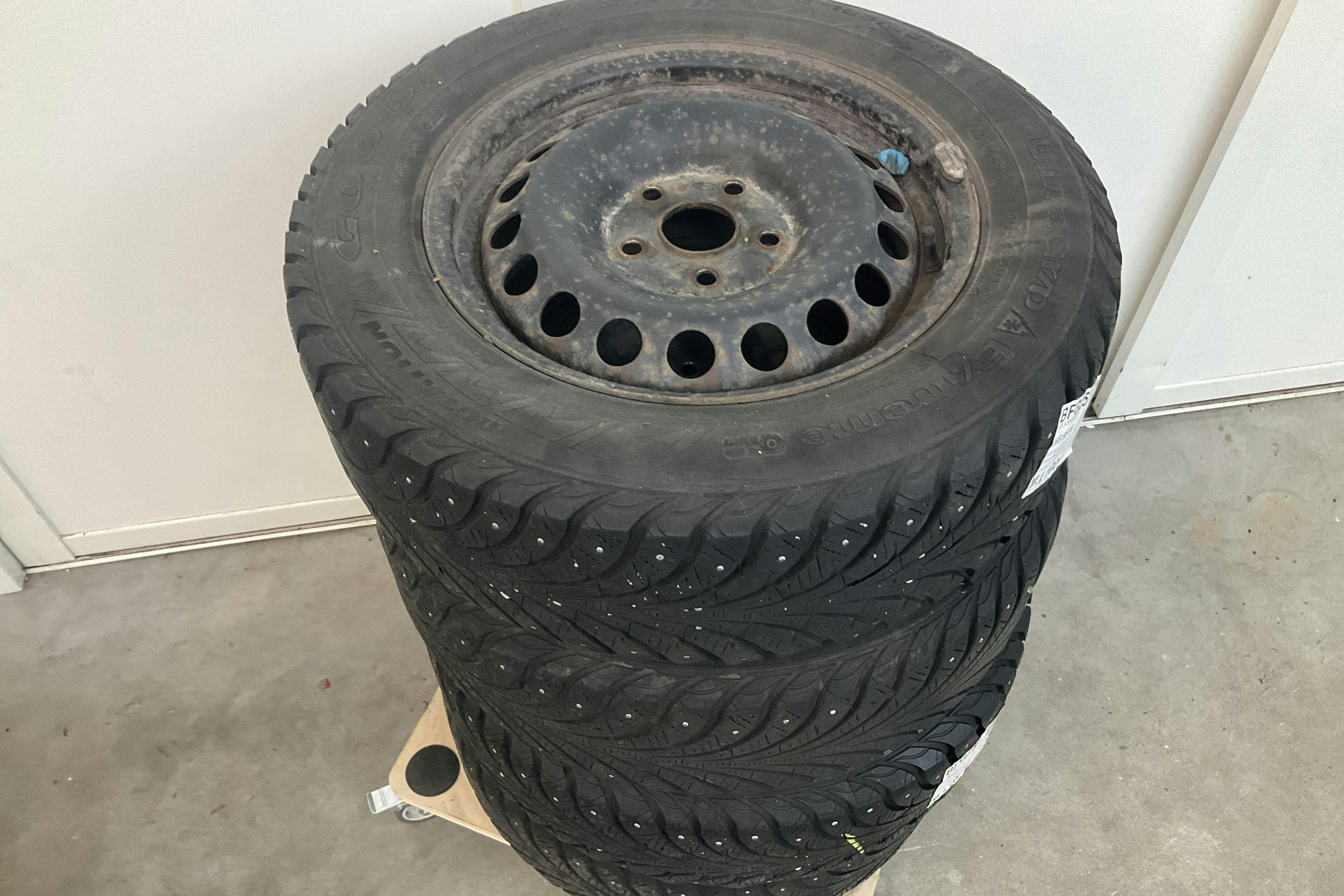 Vehicle Image 11