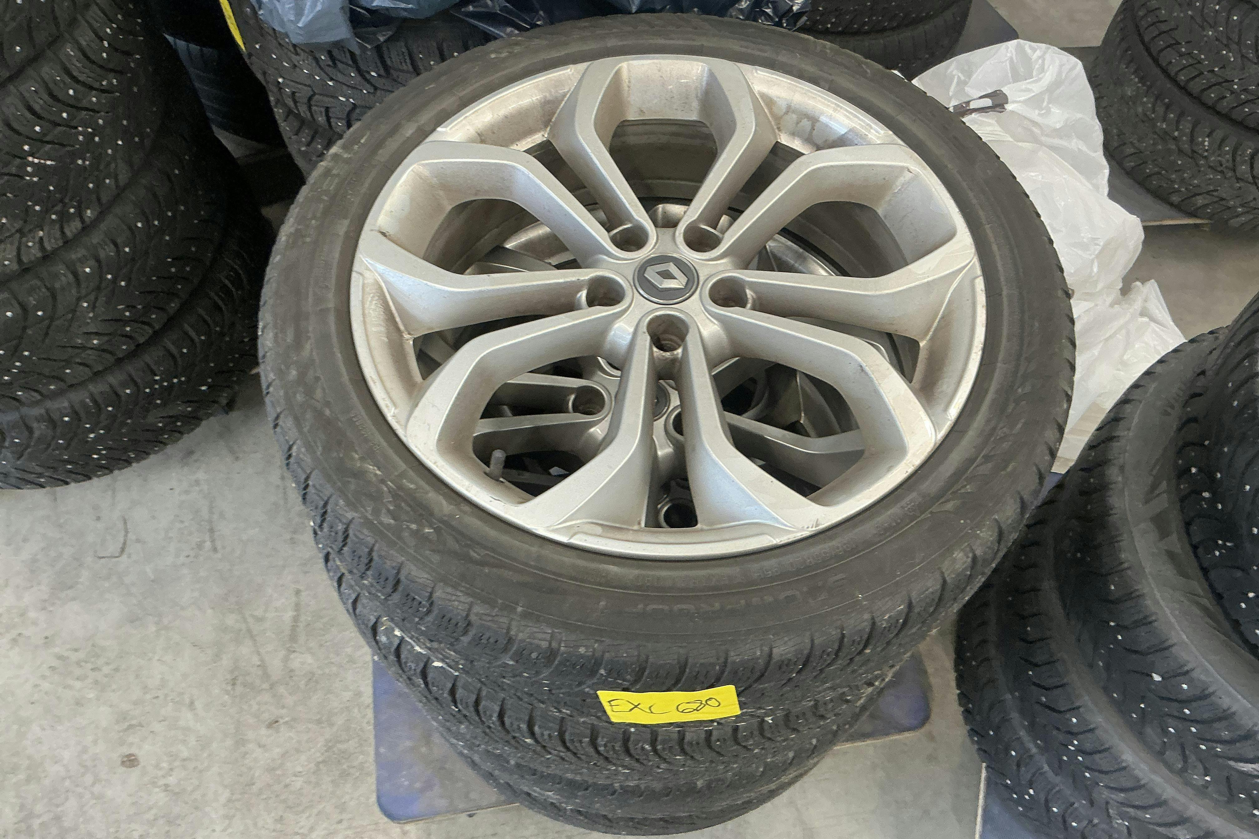 Vehicle Image 14