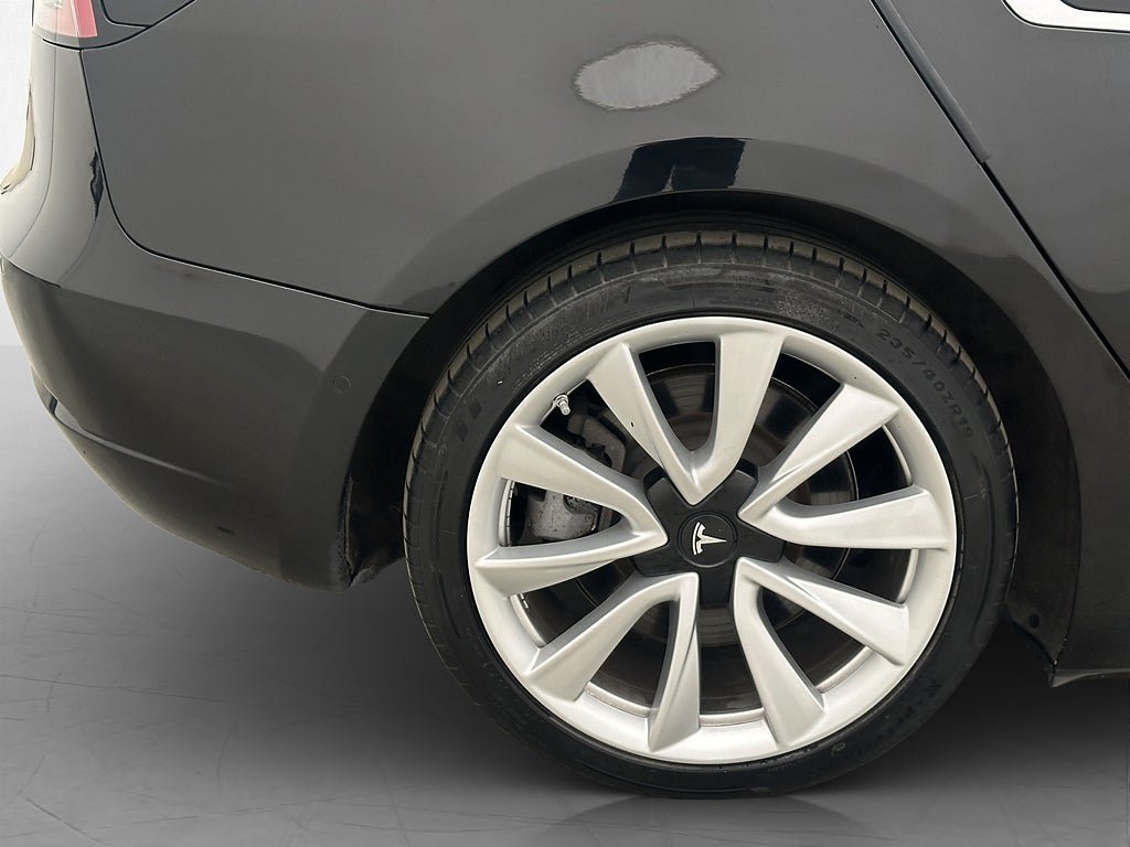 Vehicle Image 33