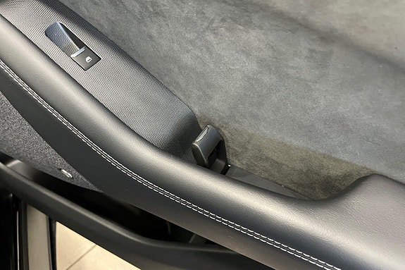 Vehicle Image 26