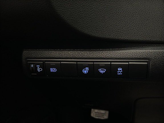Vehicle Image 24