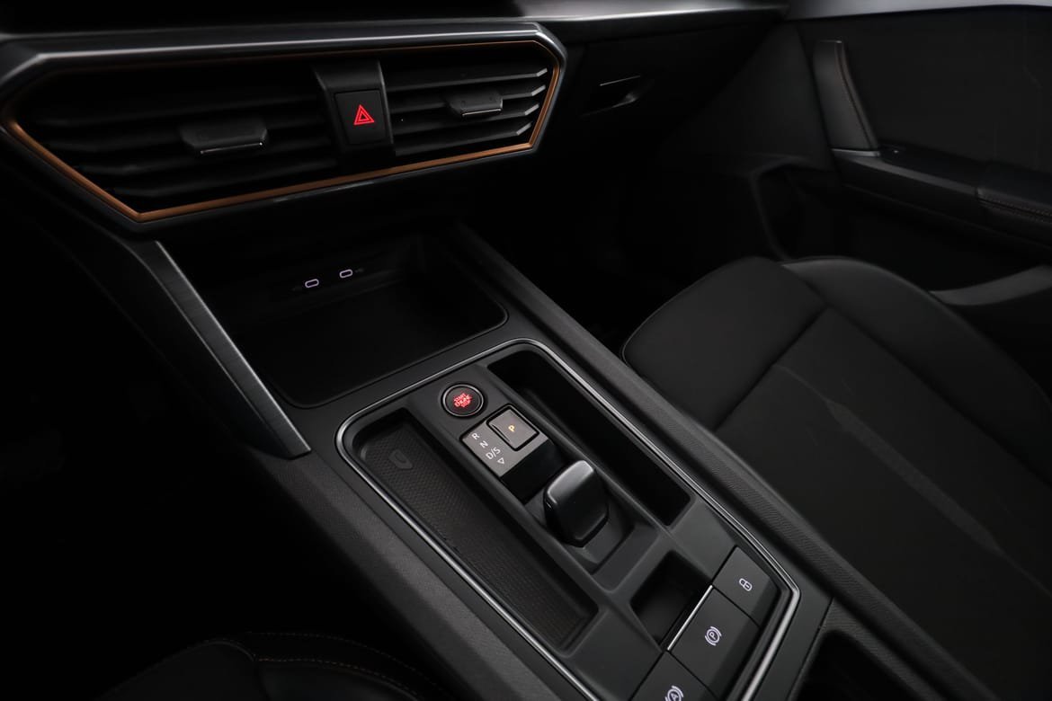 Vehicle Image 25