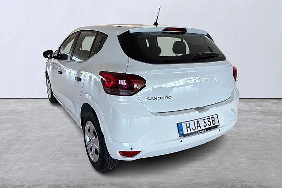 Vehicle Image 4