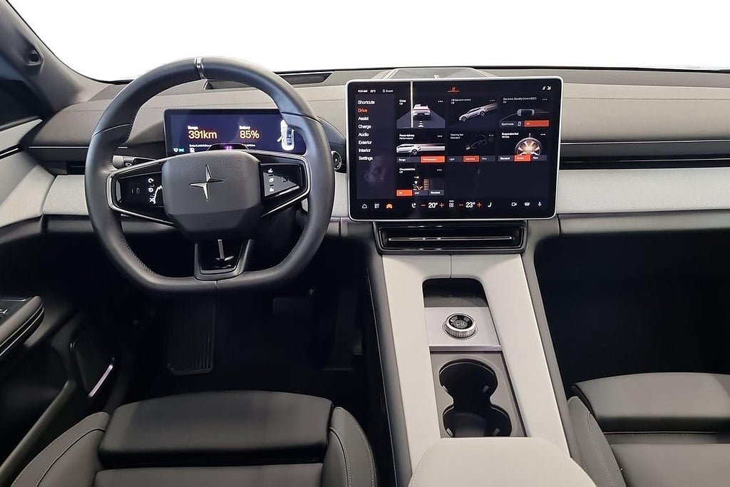 Vehicle Image 10