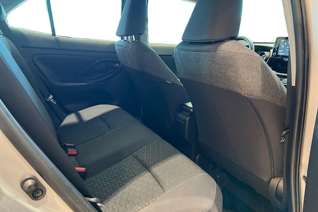 Vehicle Image 9