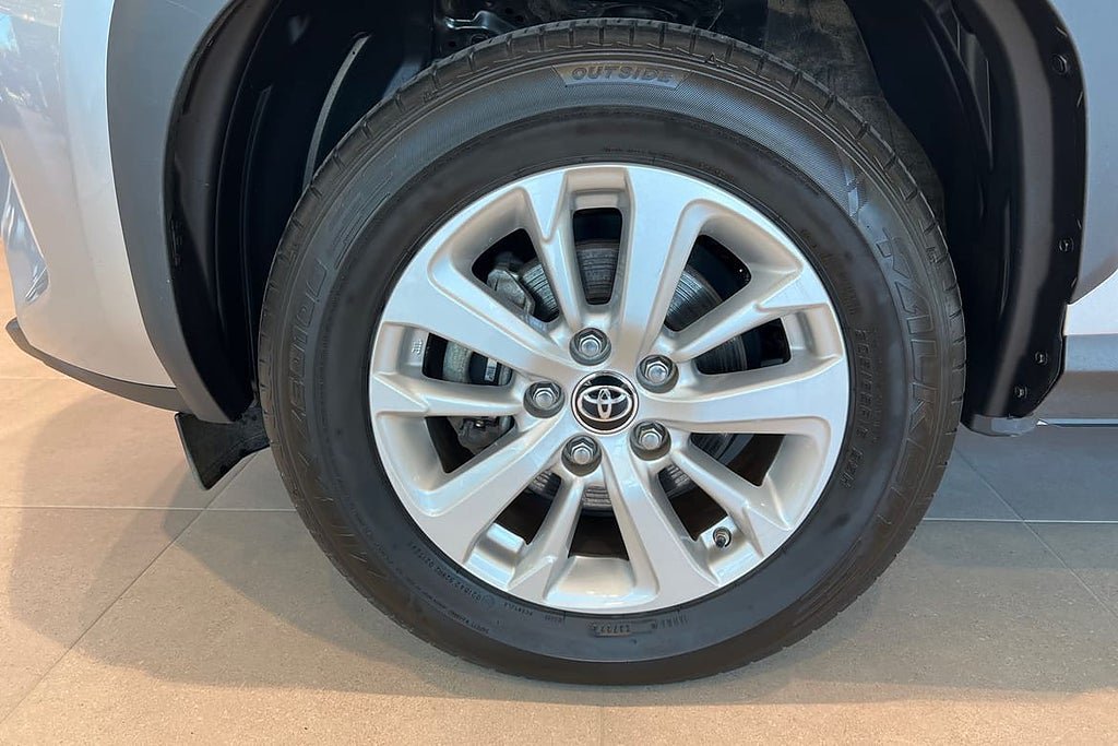 Vehicle Image 17