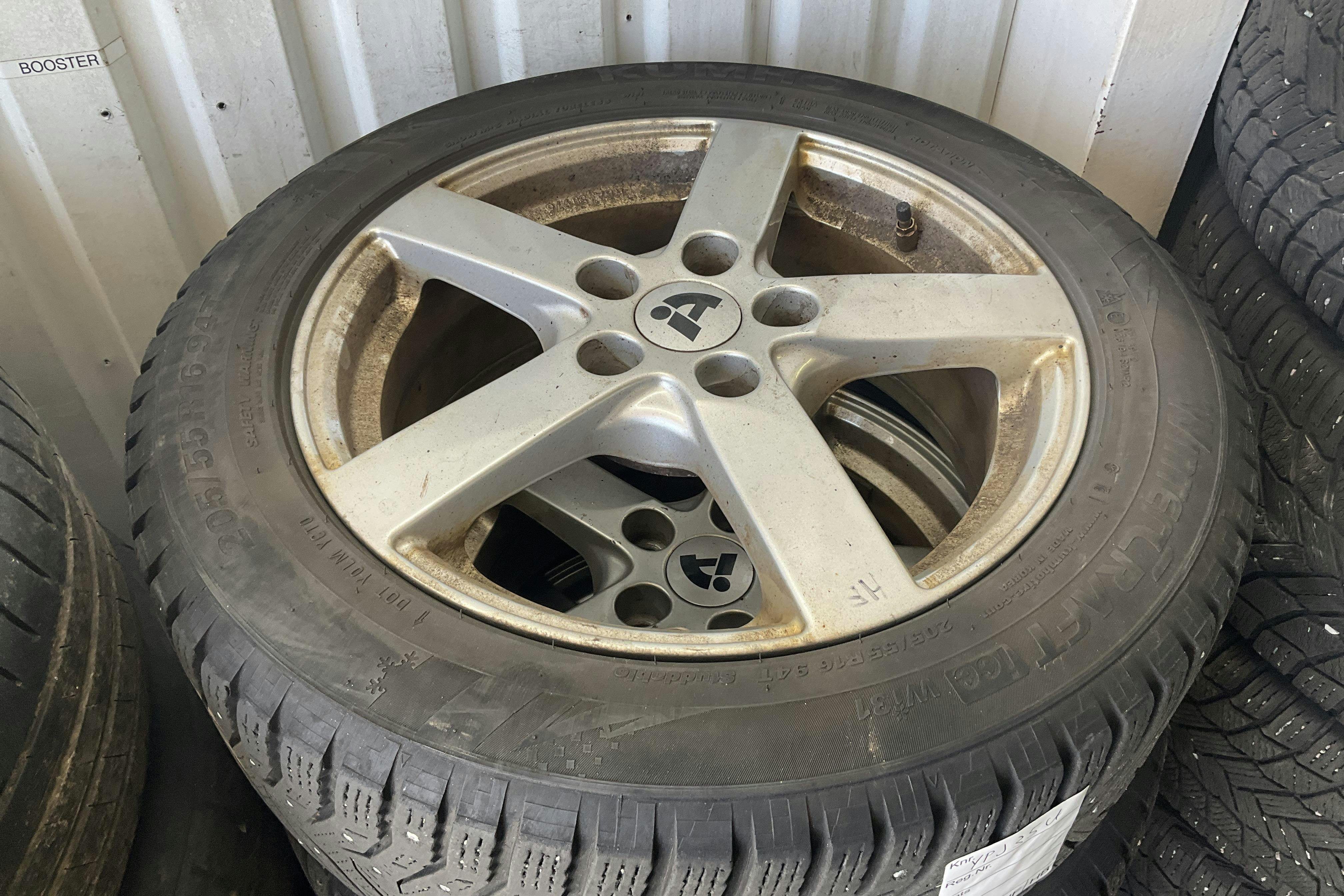 Vehicle Image 11