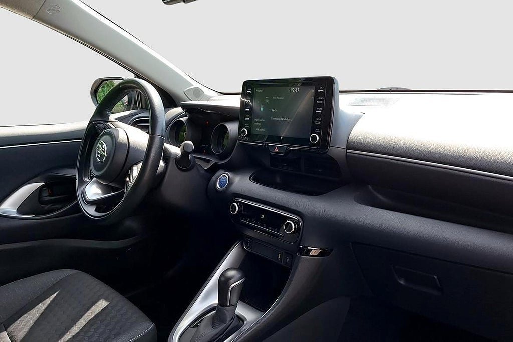 Vehicle Image 9