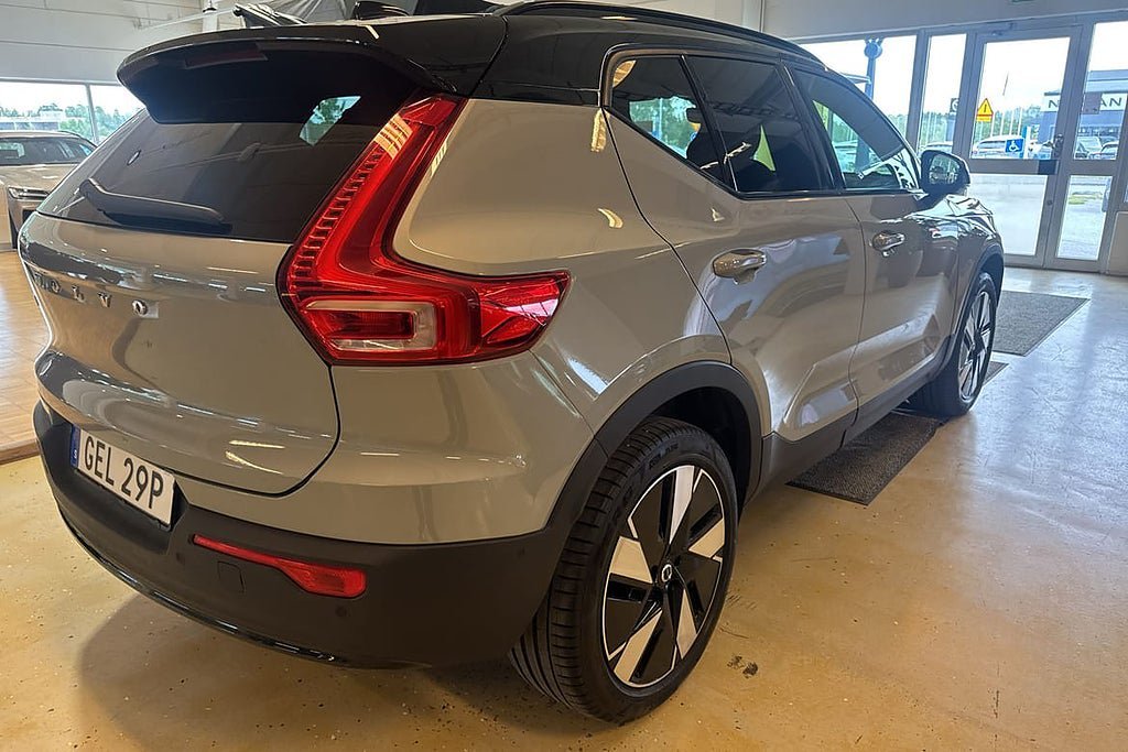 Vehicle Image 30