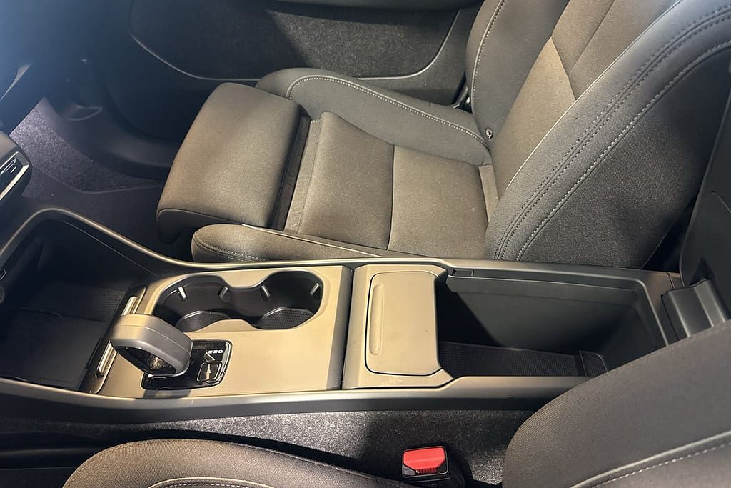 Vehicle Image 40
