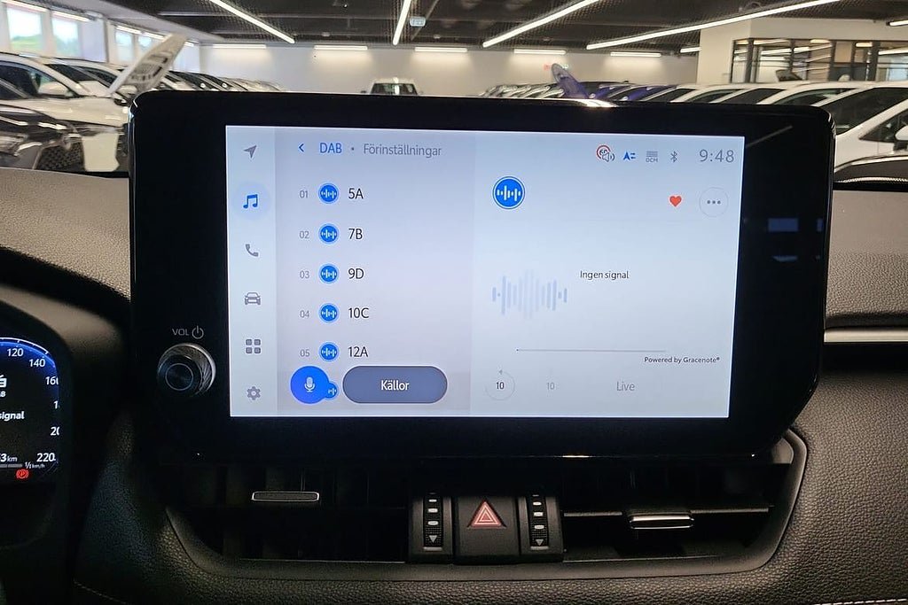 Vehicle Image 14