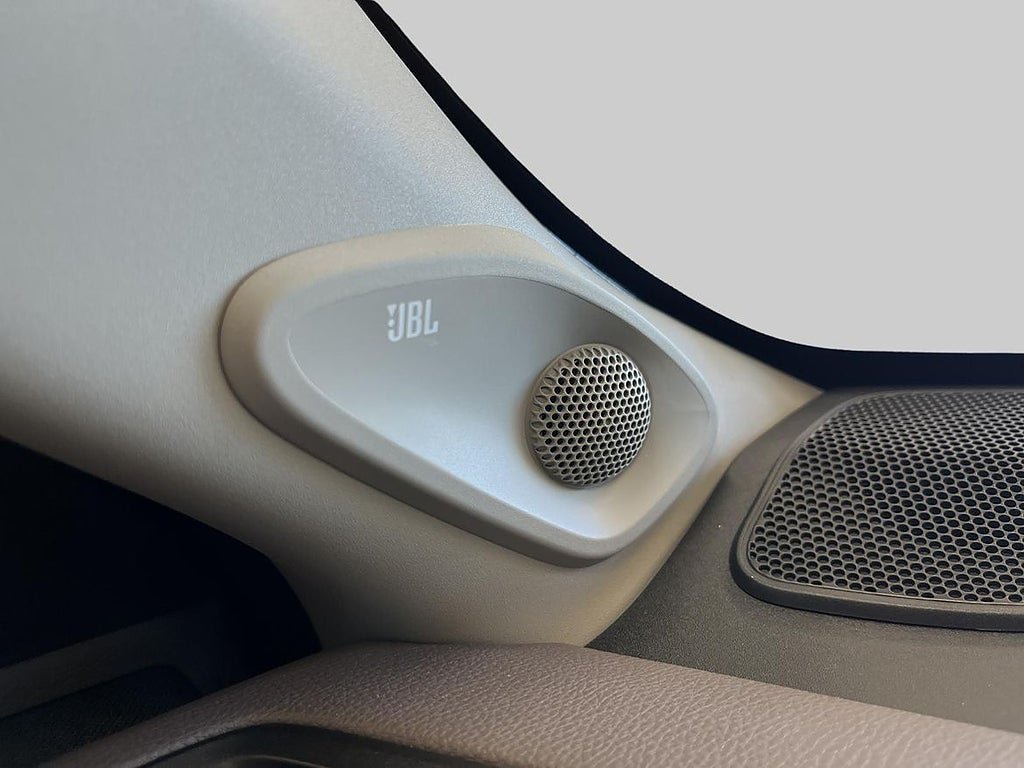 Vehicle Image 23
