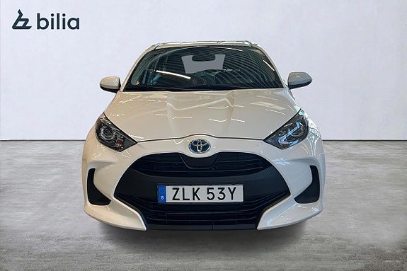 Vehicle Image 6