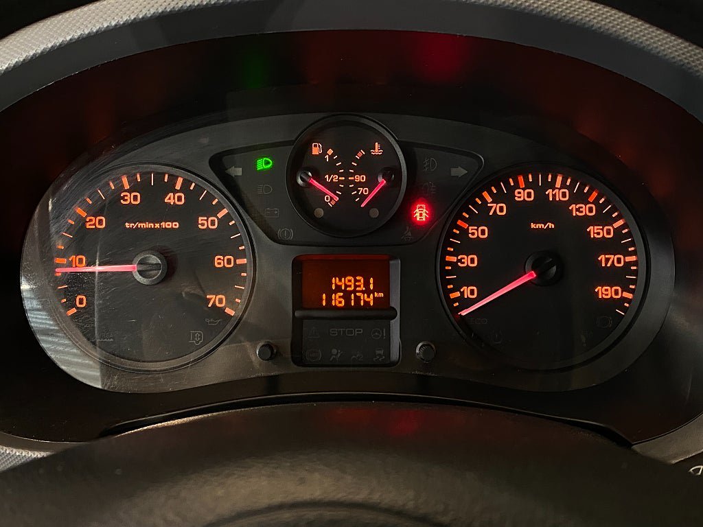 Vehicle Image 32