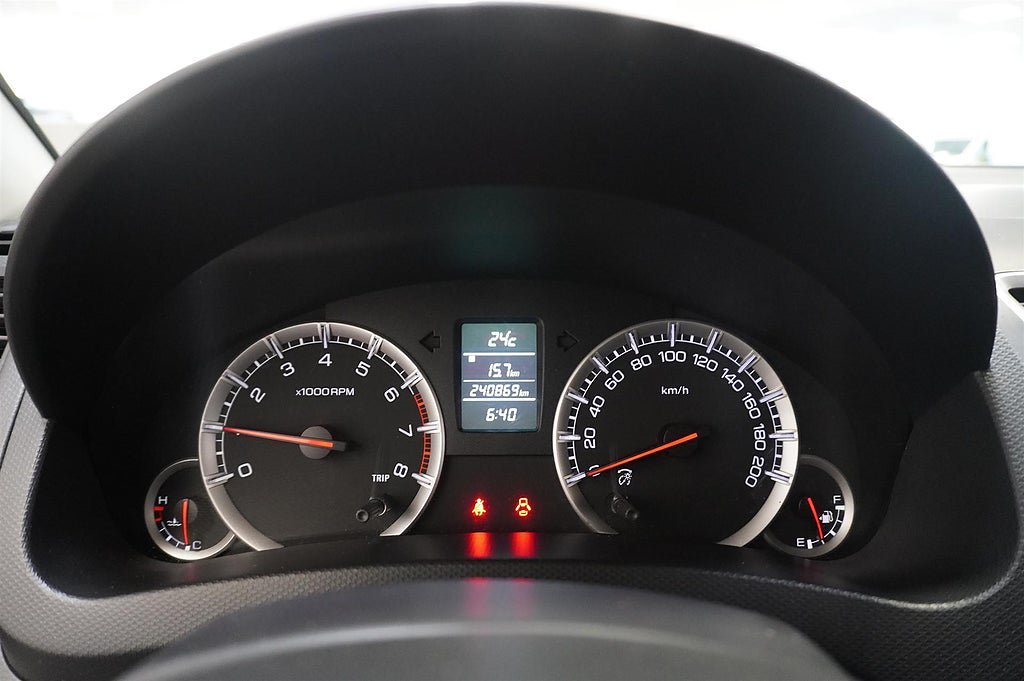 Vehicle Image 9