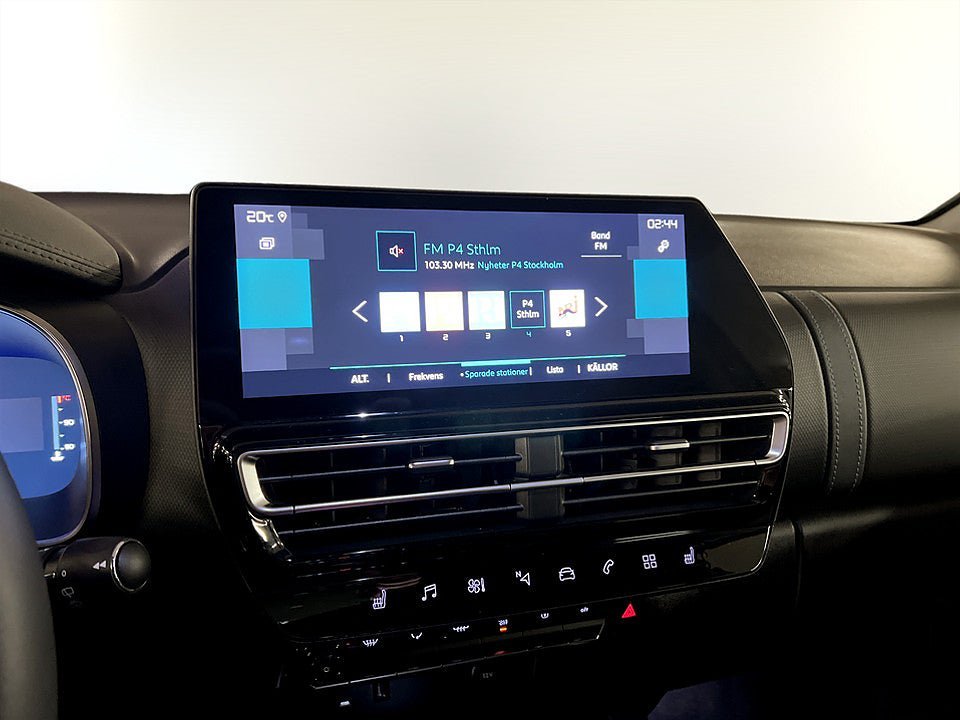 Vehicle Image 9