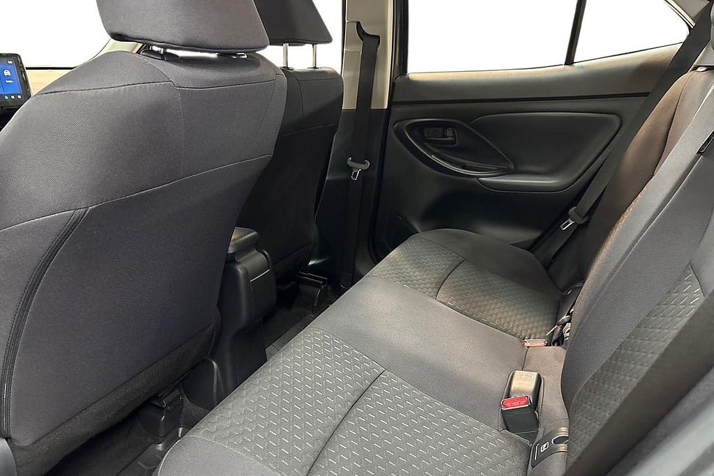 Vehicle Image 13