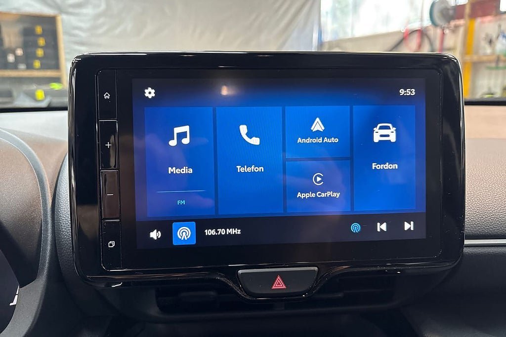 Vehicle Image 15