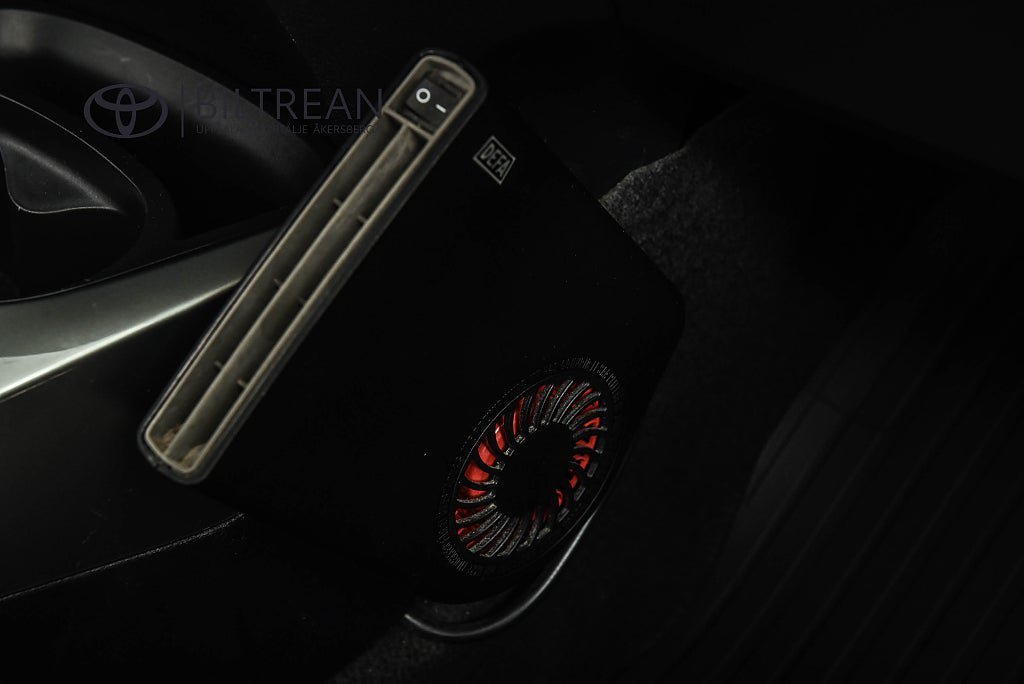 Vehicle Image 15