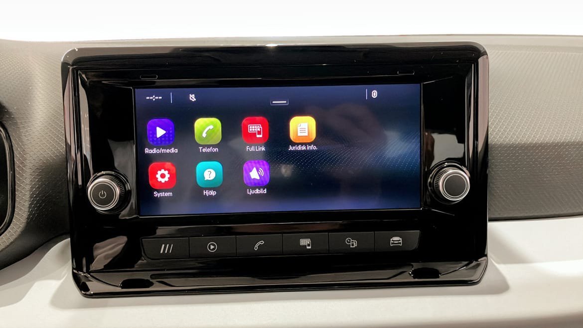 Vehicle Image 9