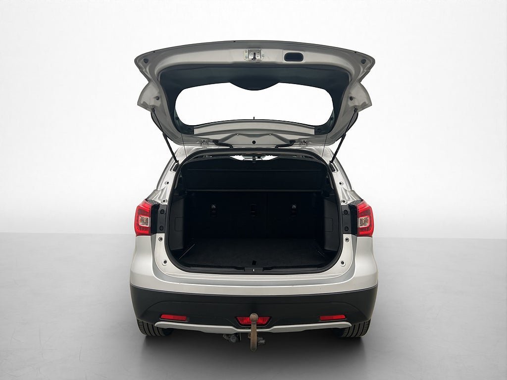 Vehicle Image 10