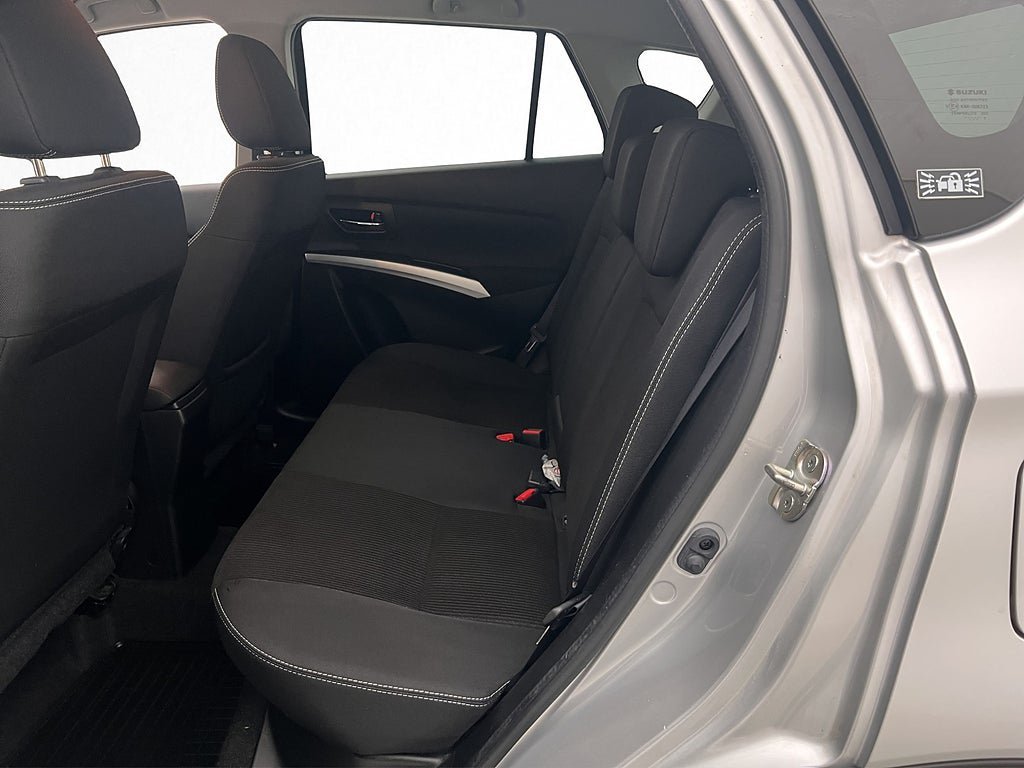 Vehicle Image 15