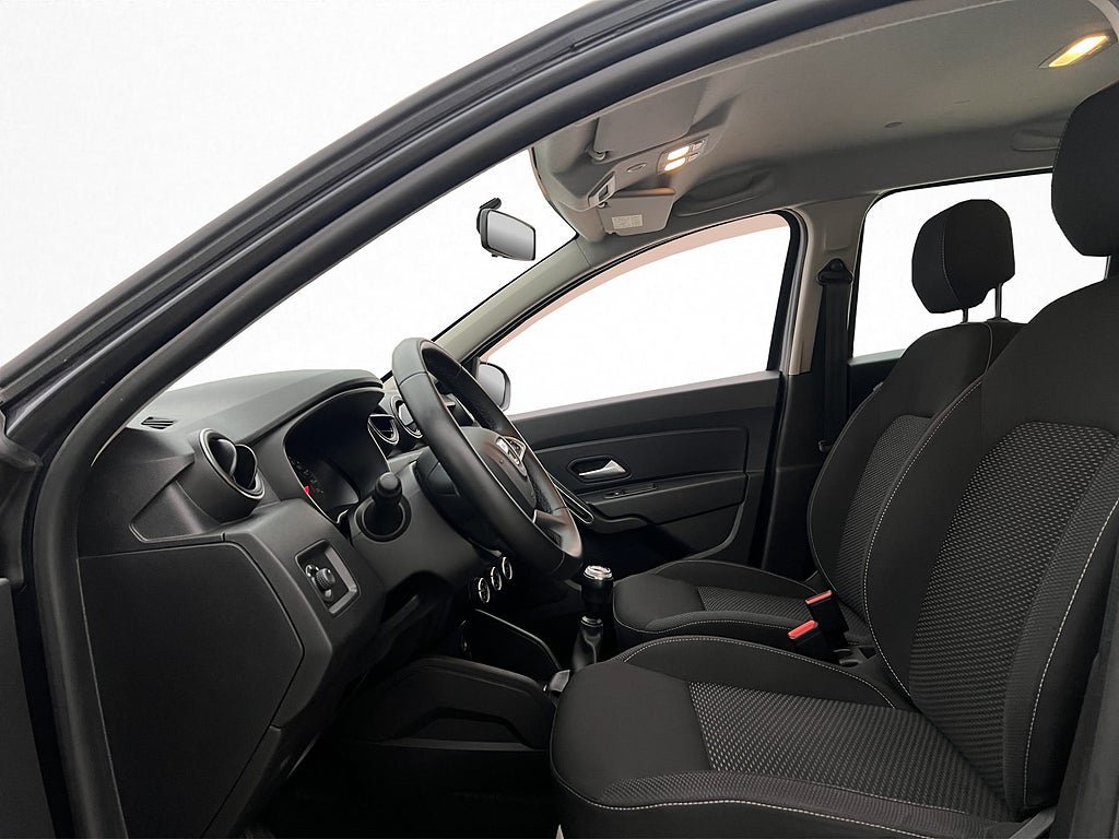 Vehicle Image 12
