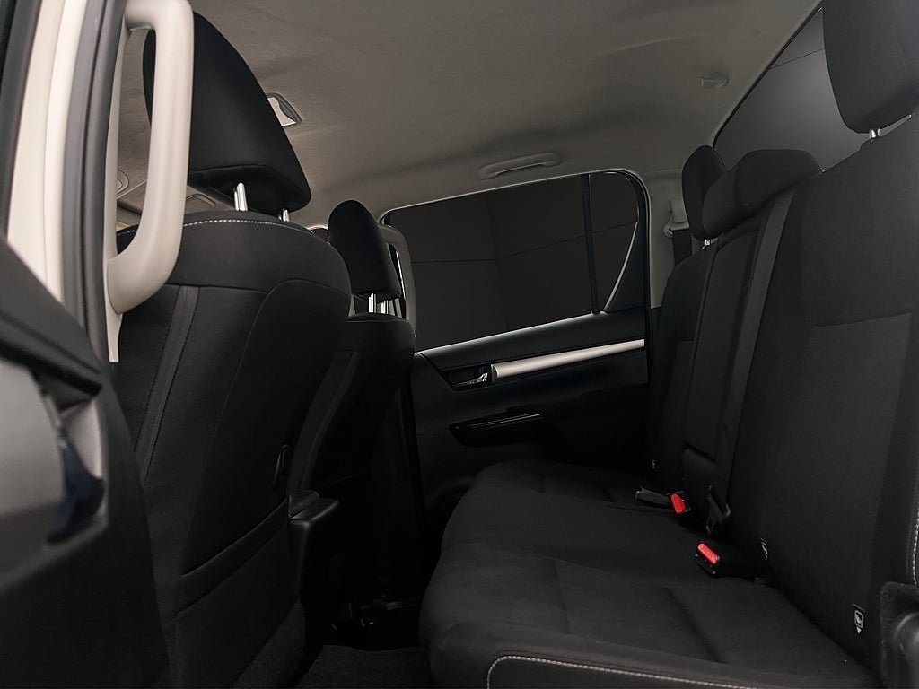 Vehicle Image 17