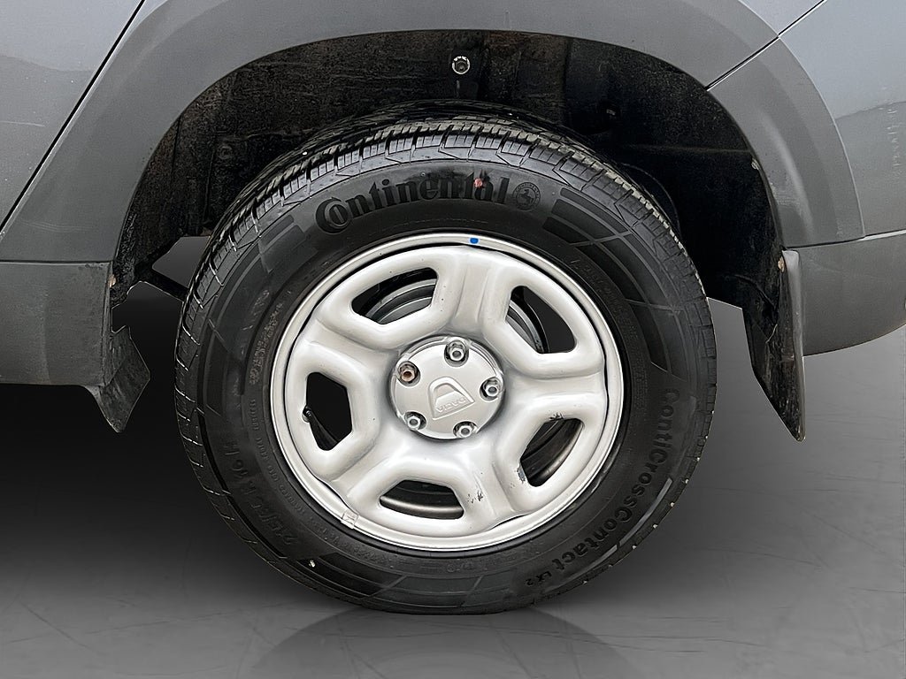 Vehicle Image 25