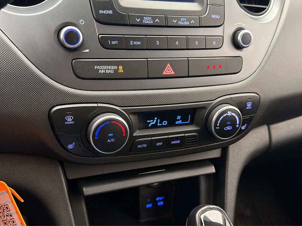Vehicle Image 16