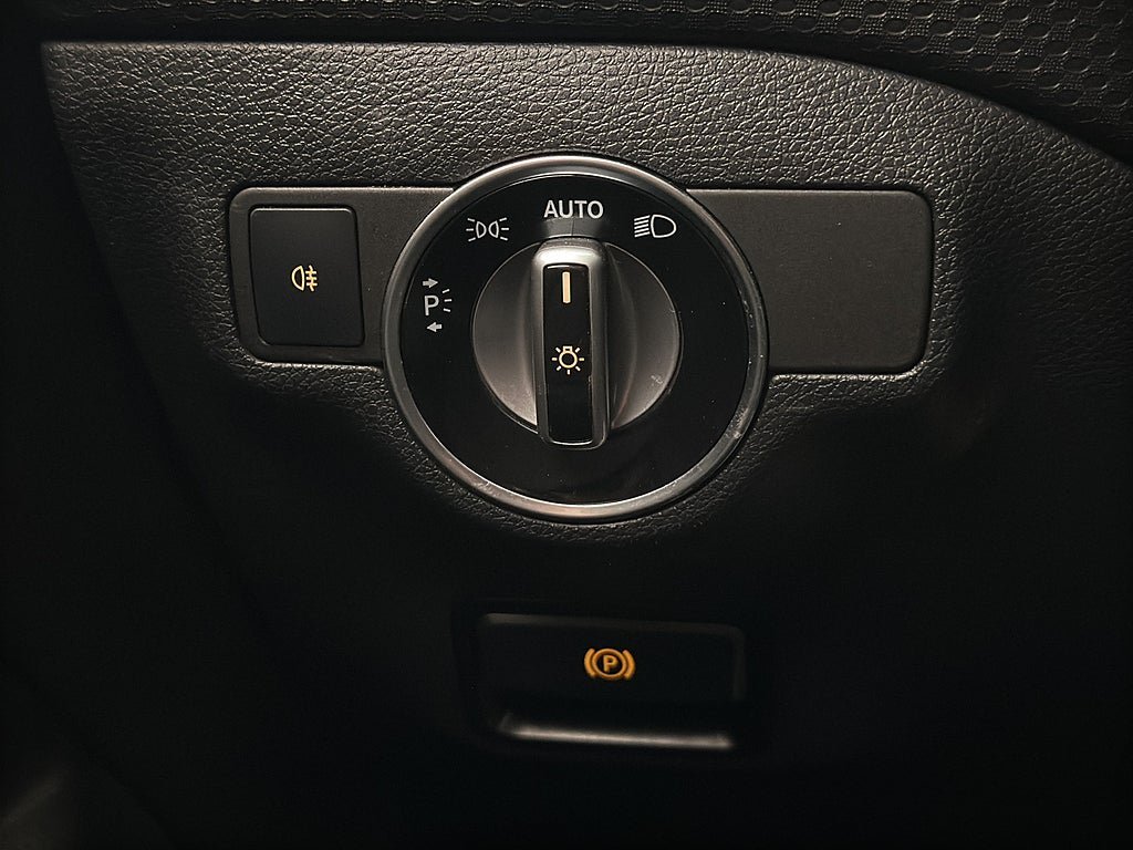 Vehicle Image 29
