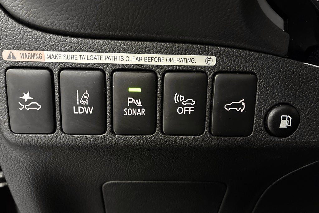 Vehicle Image 22
