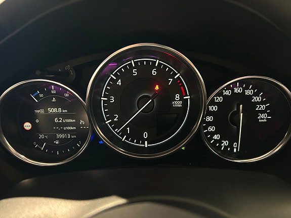 Vehicle Image 24
