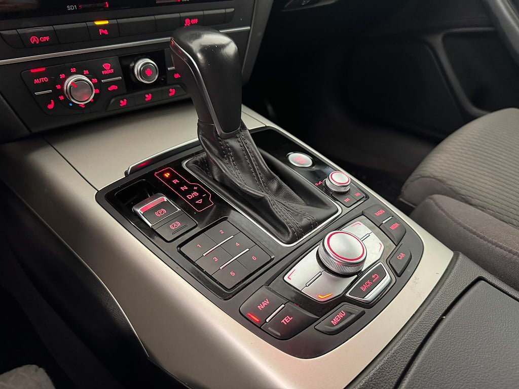 Vehicle Image 19