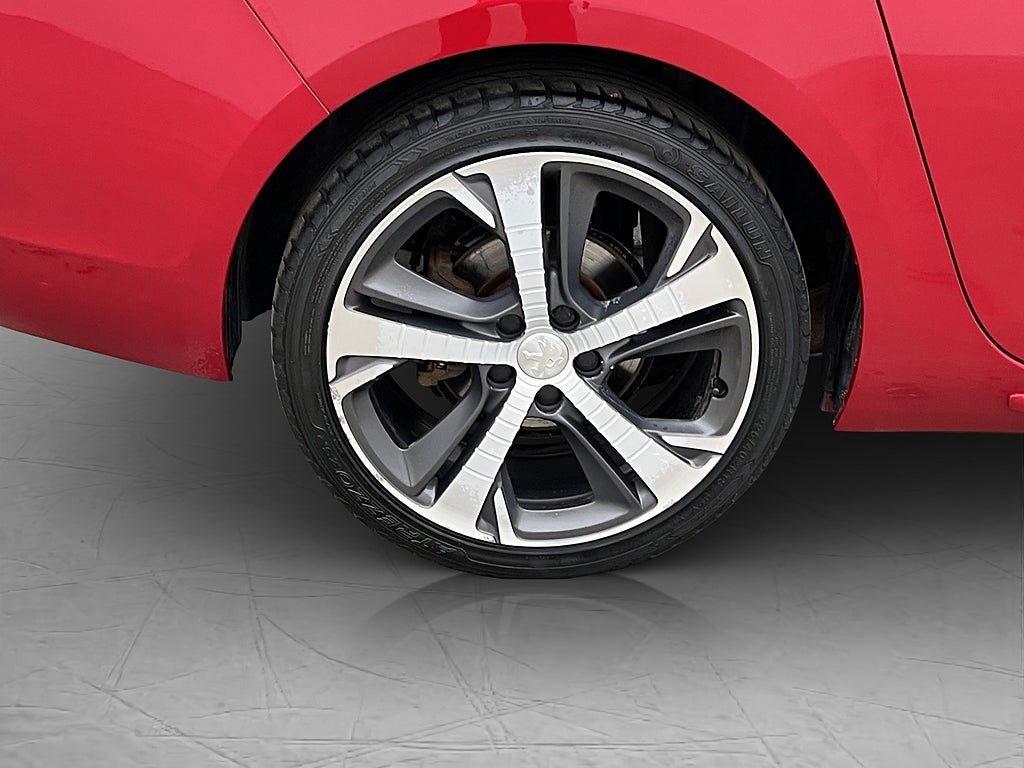 Vehicle Image 10