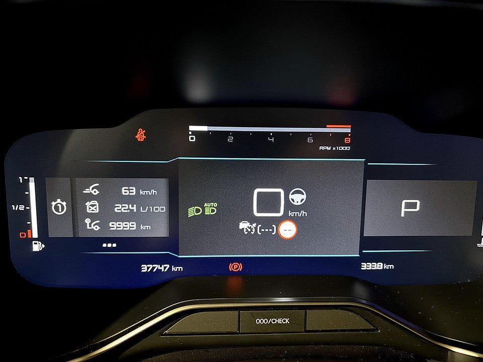 Vehicle Image 8