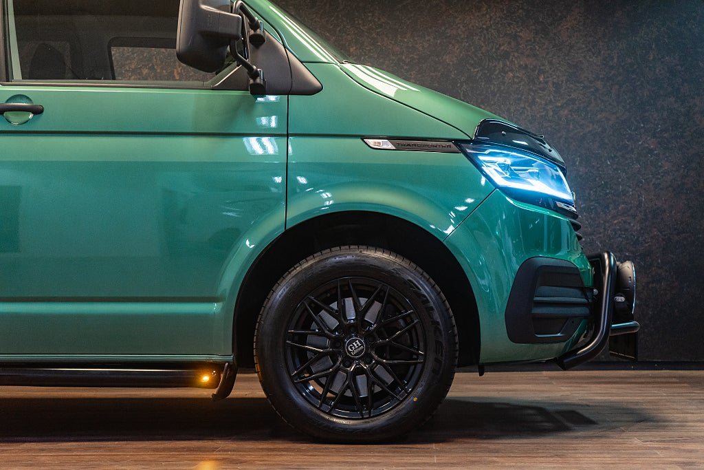Vehicle Image 7