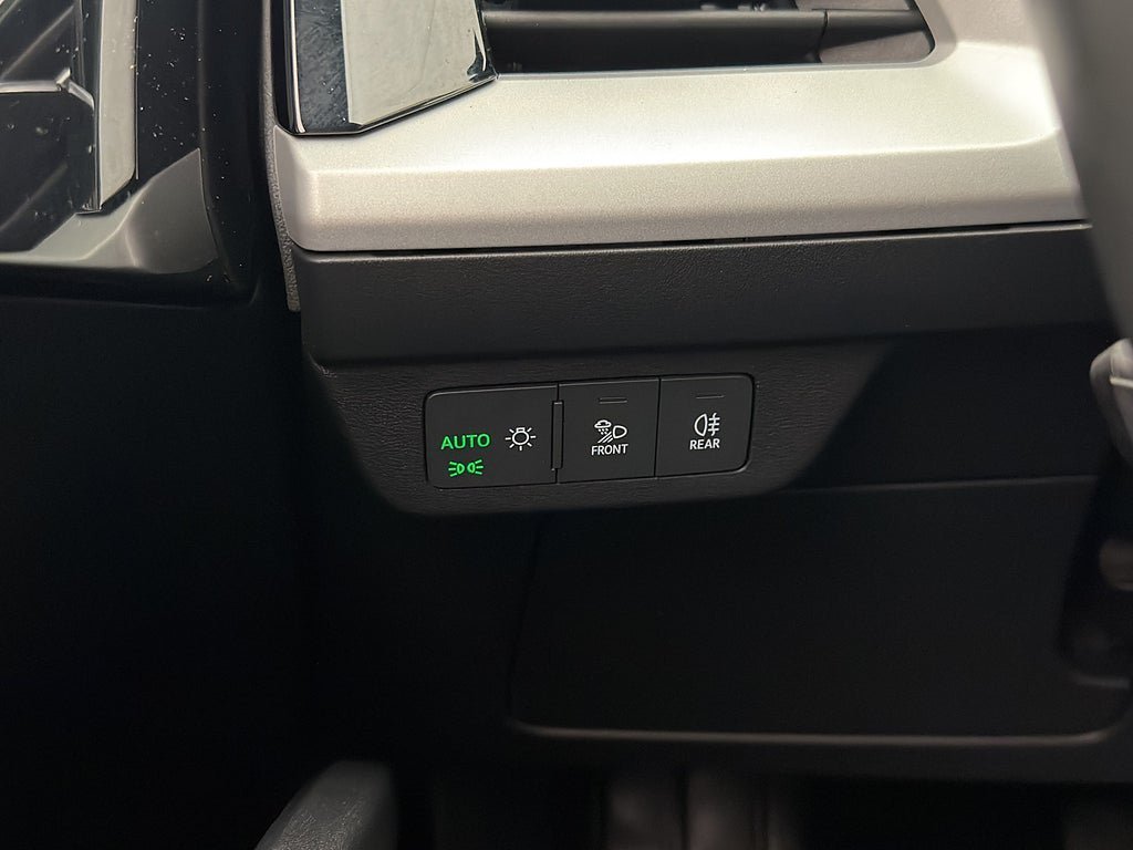 Vehicle Image 31