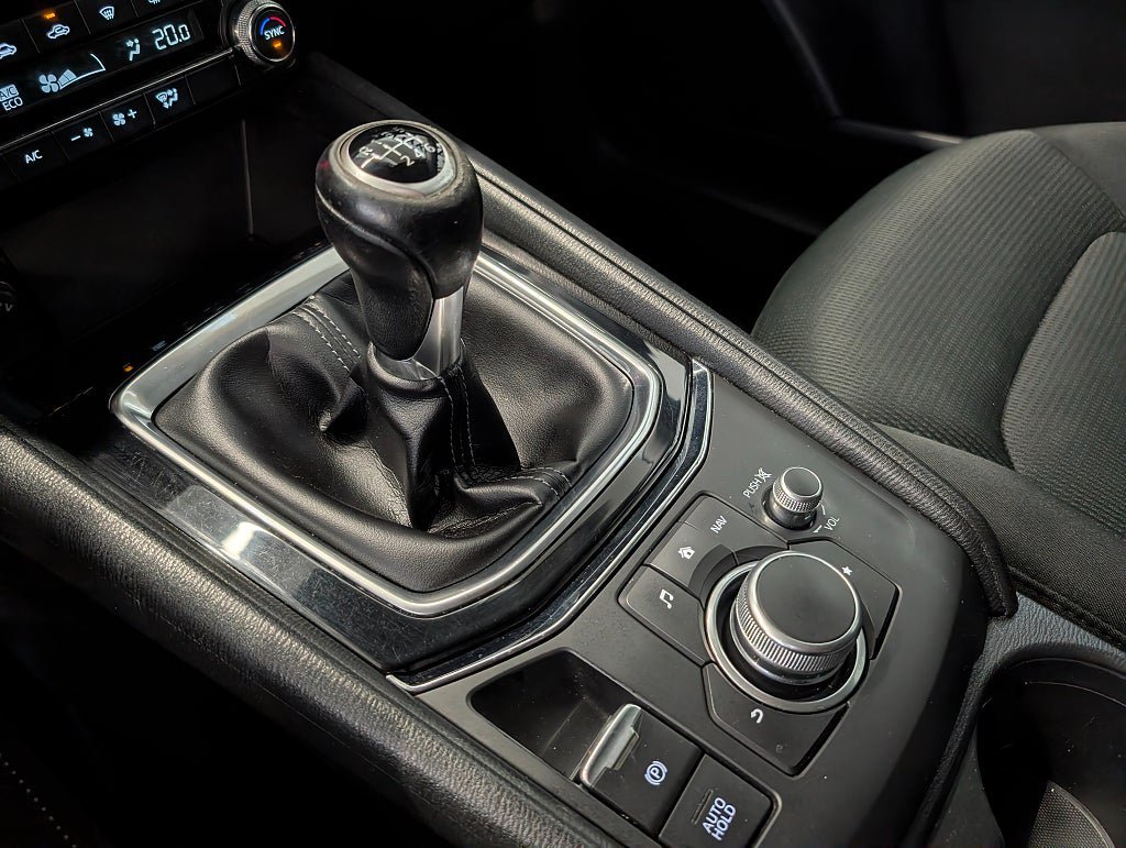 Vehicle Image 15